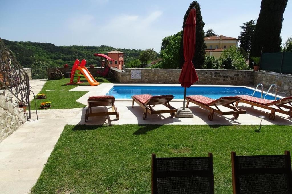 Villa Letizia Oprtalj Esterno foto
