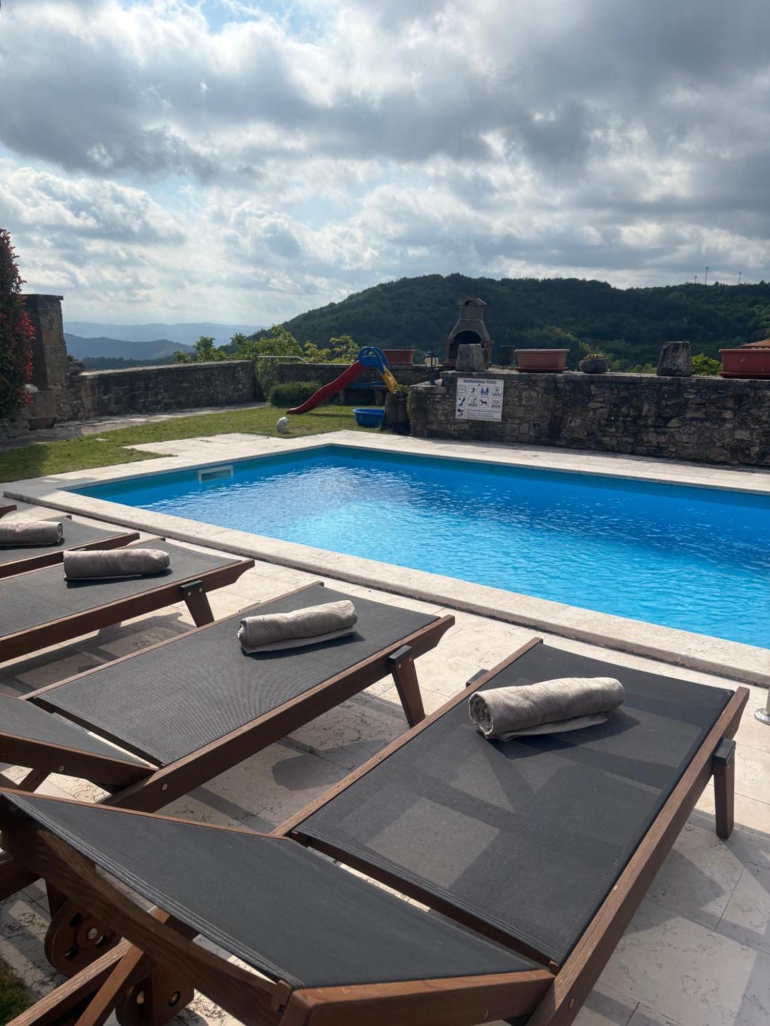 Villa Letizia Oprtalj Esterno foto