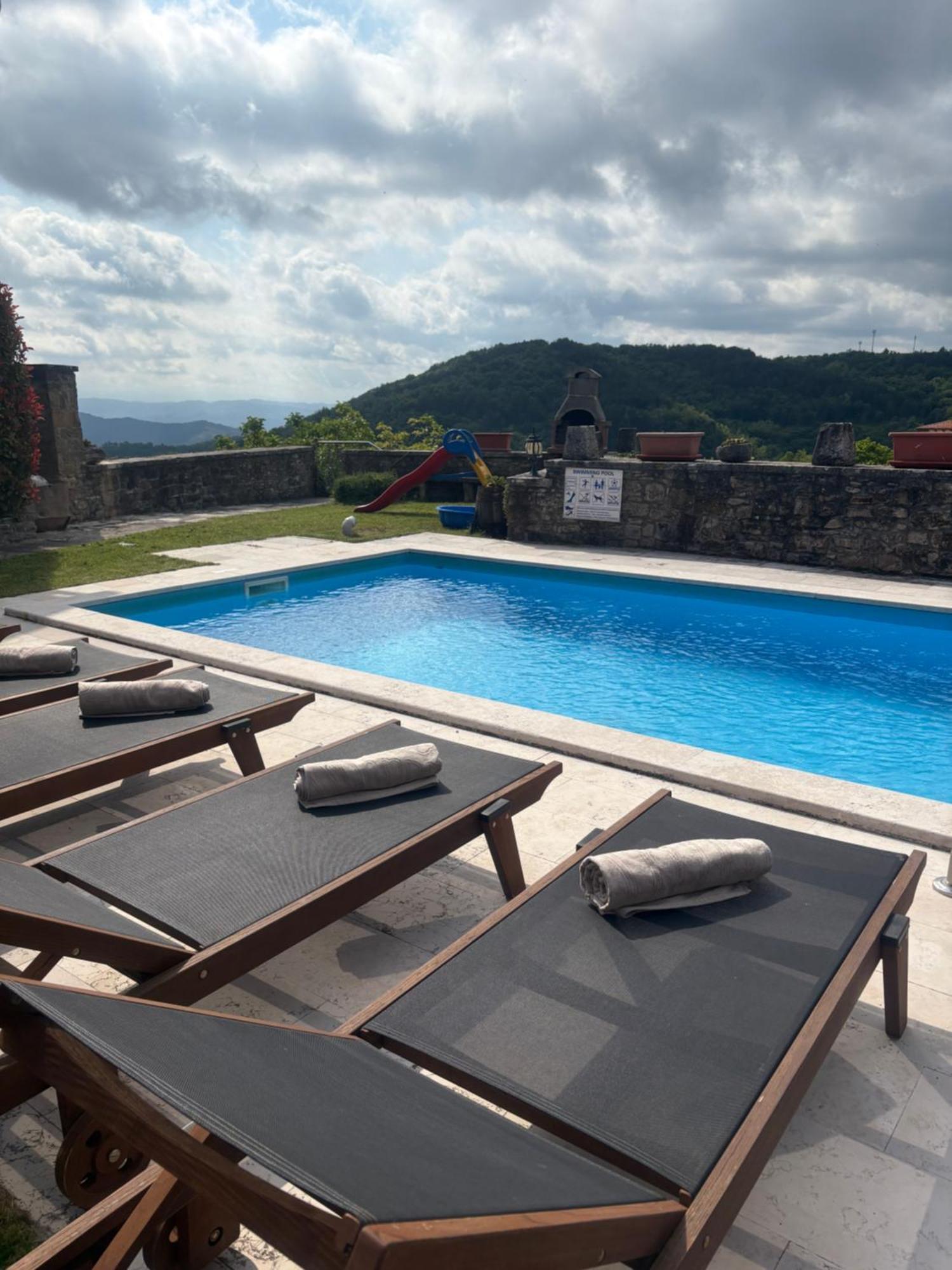 Villa Letizia Oprtalj Esterno foto