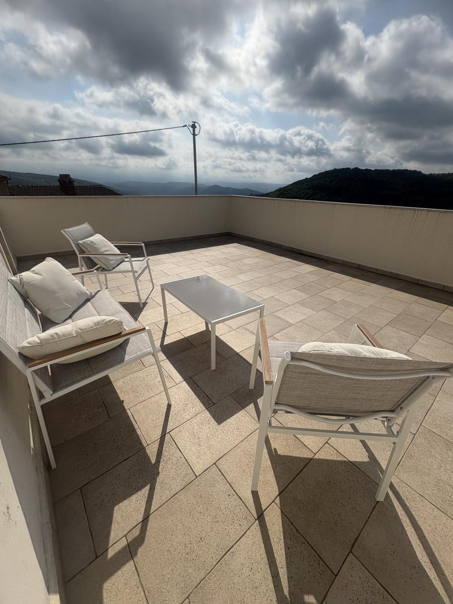 Villa Letizia Oprtalj Esterno foto