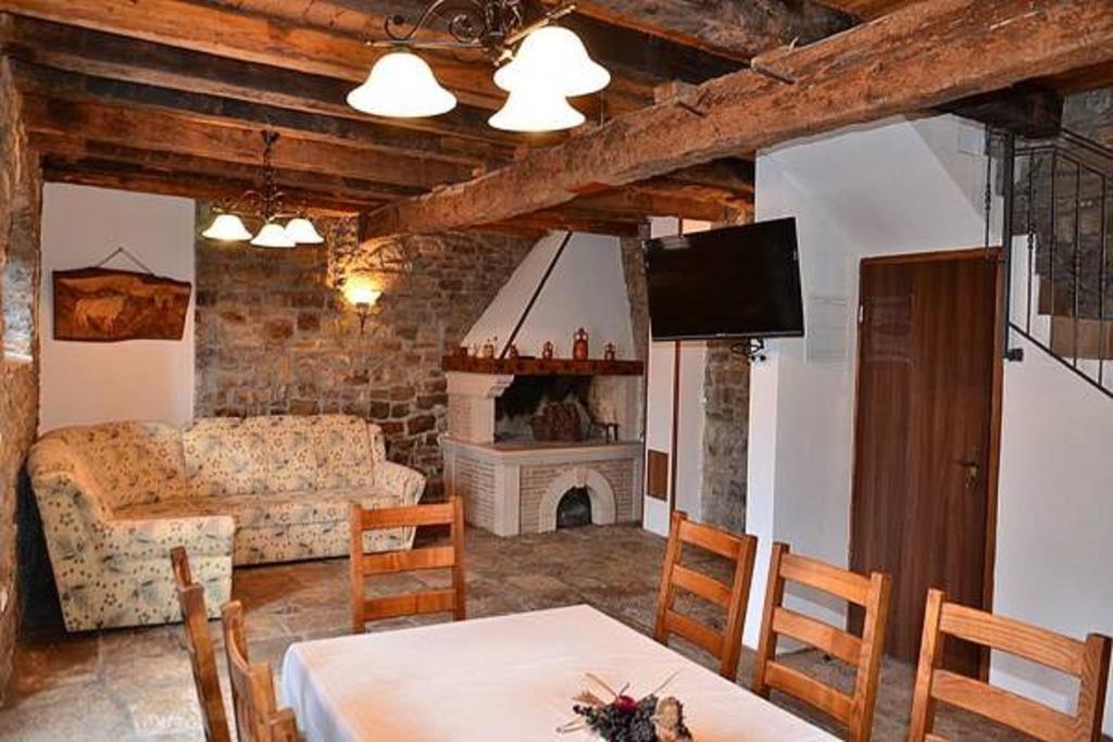 Villa Letizia Oprtalj Camera foto