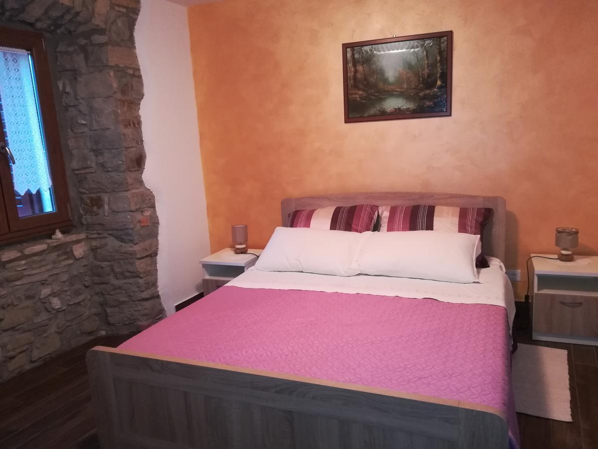 Villa Letizia Oprtalj Esterno foto