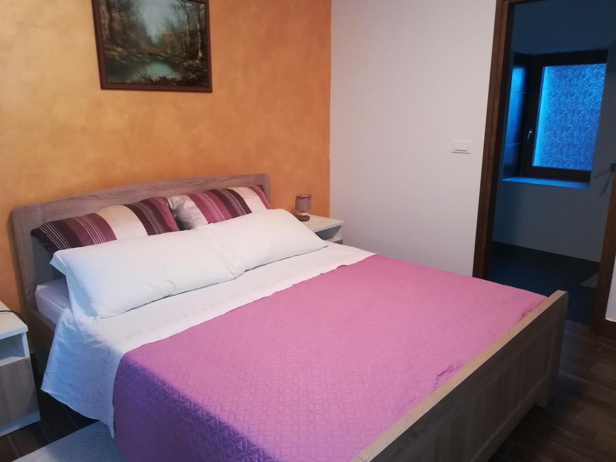 Villa Letizia Oprtalj Esterno foto